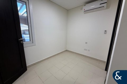 Townhouse in Dubai Land, Dubai 2 bedrooms, 141 sq.m. № 76259 - photo 11