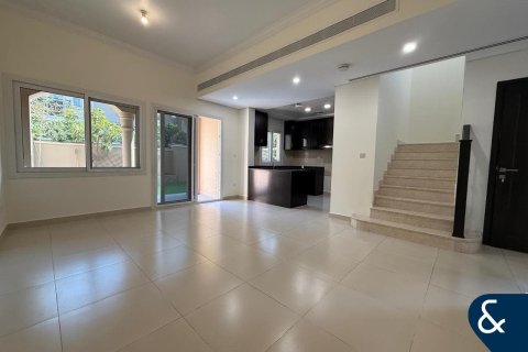 Townhouse in Dubai Land, Dubai 2 bedrooms, 141 sq.m. № 76259 - photo 4