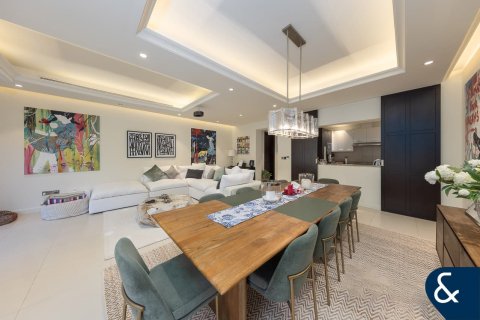 Townhouse in Fire, Jumeirah Golf Estates, Dubai 3 bedrooms, 267 sq.m. № 76262 - photo 5