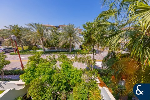Townhouse in Fire, Jumeirah Golf Estates, Dubai 3 bedrooms, 267 sq.m. № 76262 - photo 15