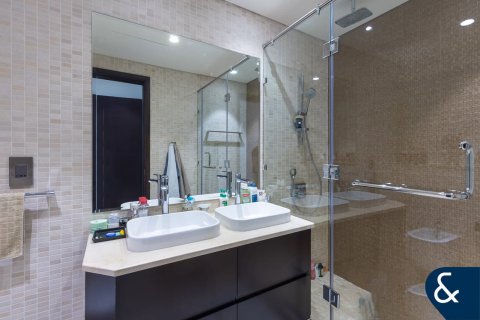 Townhouse in Fire, Jumeirah Golf Estates, Dubai 3 bedrooms, 267 sq.m. № 76262 - photo 13