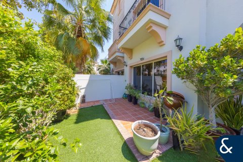 Townhouse in Fire, Jumeirah Golf Estates, Dubai 3 bedrooms, 267 sq.m. № 76262 - photo 16