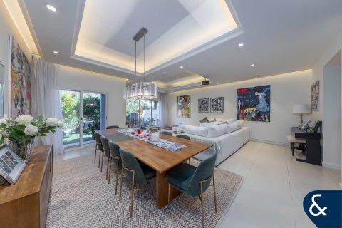 Townhouse in Fire, Jumeirah Golf Estates, Dubai 3 bedrooms, 267 sq.m. № 76262 - photo 4