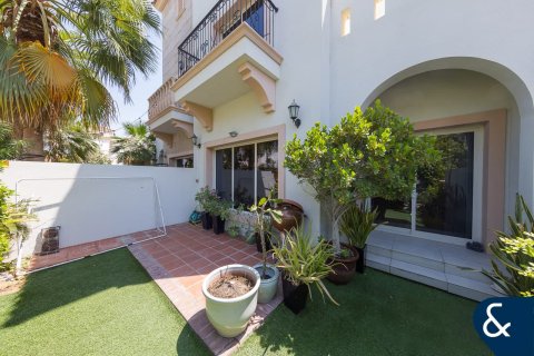 Townhouse in Fire, Jumeirah Golf Estates, Dubai 3 bedrooms, 267 sq.m. № 76262 - photo 17