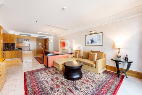Hotel Apartamento en DIFC, Dubai, 3 dormitorios, 155 m², № 22864 - foto 2