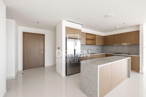 Apartment in EMAAR Beachfront, Dubai Harbour, Dubai 3 bedrooms, 227 sq.m. № 18803 - photo 9