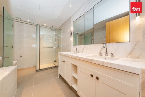 Apartment in Downtown Dubai (Downtown Burj Dubai), Dubai 2 bedrooms, 126.7 sq.m. № 133051 - photo 7