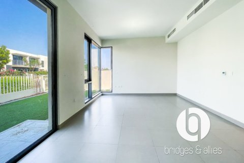 Villa in Dubai Hills Estate, Dubai 4 bedrooms, 229 sq.m. № 133050 - photo 18