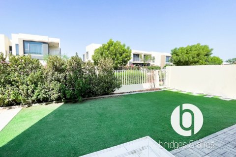 Villa in Dubai Hills Estate, Dubai 4 bedrooms, 229 sq.m. № 133050 - photo 16