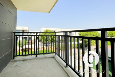 Villa in Dubai Hills Estate, Dubai 4 bedrooms, 229 sq.m. № 133050 - photo 11