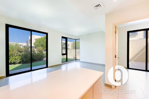 Villa in Dubai Hills Estate, Dubai 4 bedrooms, 229 sq.m. № 133050 - photo 20