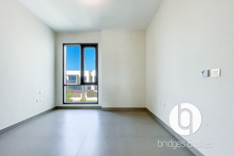 Villa in Dubai Hills Estate, Dubai 4 bedrooms, 229 sq.m. № 133050 - photo 8