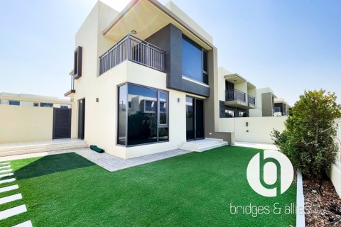 Villa in Dubai Hills Estate, Dubai 4 bedrooms, 229 sq.m. № 133050
