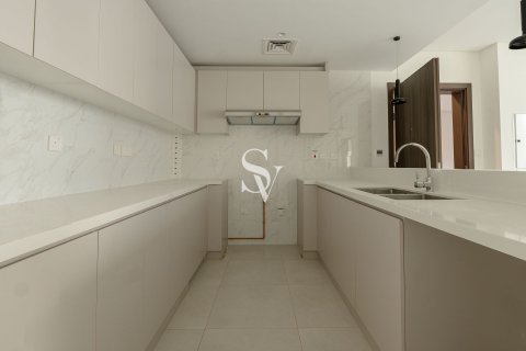Снять в аренду квартиру в Аль-Васле, Дубай: 2 спальни, 119м², № 108089 - фото 13