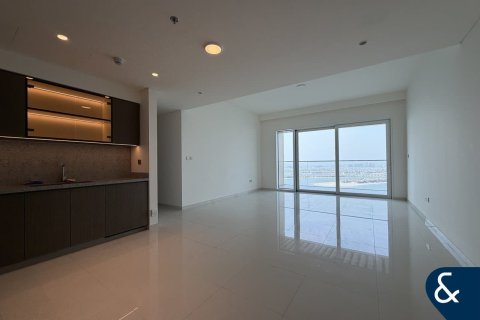 Apartment in EMAAR Beachfront, Dubai Harbour, Dubai 2 bedrooms, 131 sq.m. № 98831 - photo 2