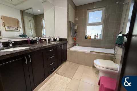 Villa in Dubai Land, Dubai 3 bedrooms, 213 sq.m. № 98834 - photo 11