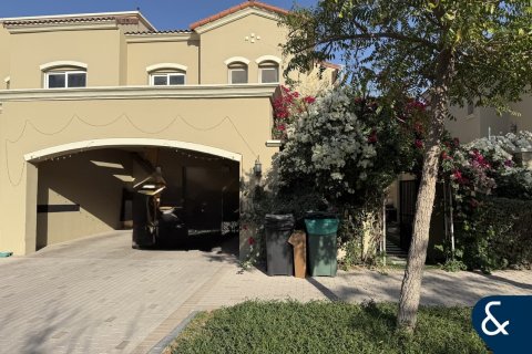 Villa in Dubai Land, Dubai 3 bedrooms, 213 sq.m. № 98834 - photo 1