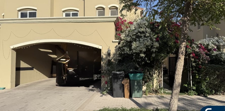 Villa in Dubai Land, Dubai 3 bedrooms, 213 sq.m. № 98834