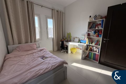 Villa in Dubai Land, Dubai 3 bedrooms, 213 sq.m. № 98834 - photo 12