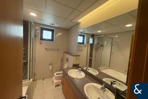 Villa in Dubai 4 bedrooms, 469 sq.m. № 98832 - photo 13