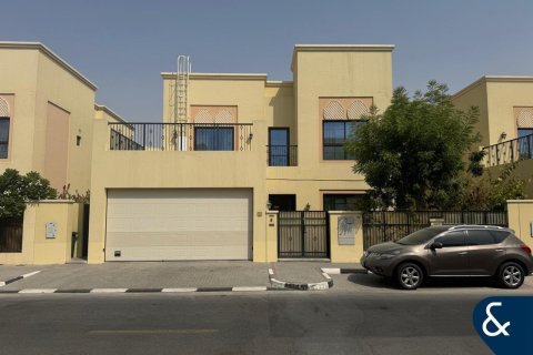 Villa in Dubai 4 bedrooms, 469 sq.m. № 98832 - photo 20