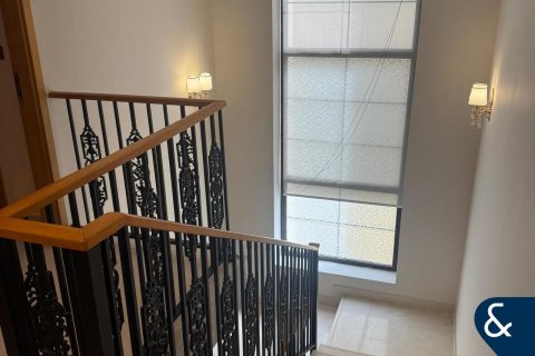 Villa in Dubai 4 bedrooms, 469 sq.m. № 98832 - photo 21