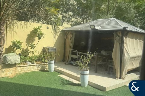 Villa in Dubai 4 bedrooms, 469 sq.m. № 98832 - photo 10