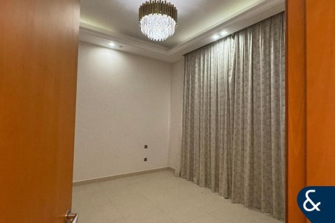 Villa in Dubai 4 bedrooms, 469 sq.m. № 98832 - photo 3