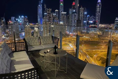 Apartment in Jumeirah Lake Towers, Dubai 3 bedrooms, 280 sq.m. № 98836