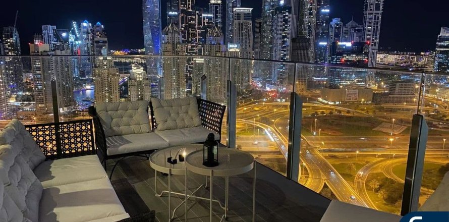 Apartment in Jumeirah Lake Towers, Dubai 3 bedrooms, 280 sq.m. № 98836