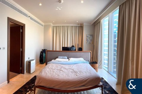 Apartment in Jumeirah Lake Towers, Dubai 3 bedrooms, 280 sq.m. № 98836 - photo 10