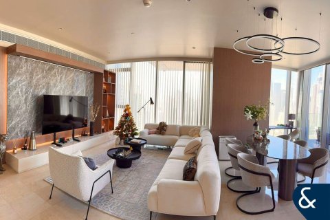 Apartment in Jumeirah Lake Towers, Dubai 3 bedrooms, 280 sq.m. № 98836 - photo 2