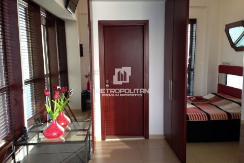 Apartment in Shams, Jumeirah Beach Residence, Dubai 2 bedrooms, 110 sq.m. № 15248 - photo 11