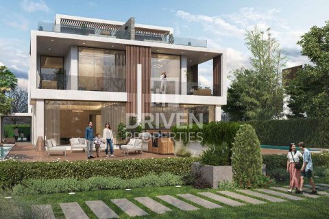 Villa in Dubai 5 bedrooms, 310.48 sq.m. № 126651