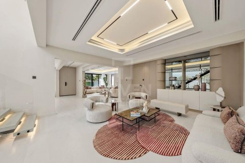 Villa à Jumeirah 3, Jumeirah, Dubai, 6 chambres, 544.69 m², № 142673 - photo 5