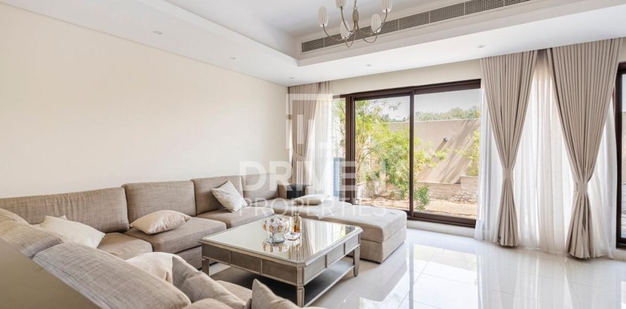 فيلا في Meydan, دبي 4 غرف نوم, 219 م² رقم 66188