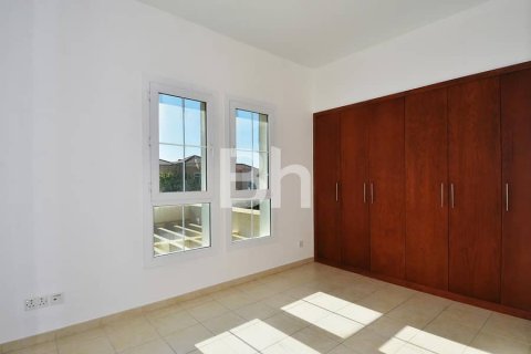 Снять в аренду виллу в Арабиан Ранчес, Дубай: 2 спальни, 173м², № 57109 - фото 8