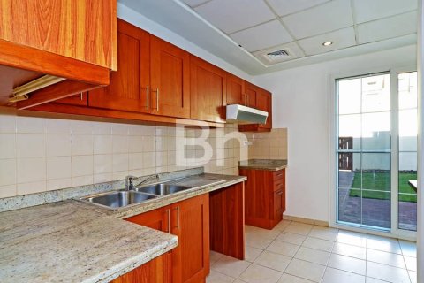 Снять в аренду виллу в Арабиан Ранчес, Дубай: 2 спальни, 173м², № 57109 - фото 7