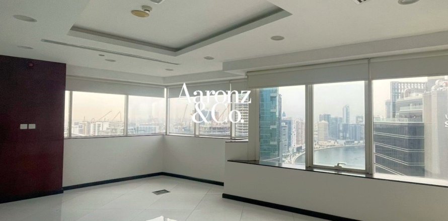 Office in Business Bay, Dubai 95 sq.m. № 108775