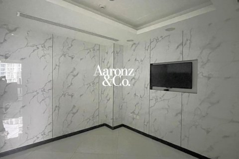 Office in Business Bay, Dubai 95 sq.m. № 108775 - photo 6