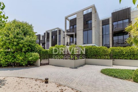 Villa in Jumeirah Bay Island, Jumeirah, Dubai 5 bedrooms, 468.51 sq.m. № 127909 - photo 9