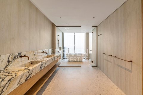 Villa in Jumeirah Bay Island, Jumeirah, Dubai 5 bedrooms, 468.51 sq.m. № 127909 - photo 24