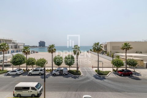 Villa in Jumeirah Bay Island, Jumeirah, Dubai 5 bedrooms, 468.51 sq.m. № 127909 - photo 8