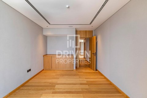 Villa in Jumeirah Bay Island, Jumeirah, Dubai 5 bedrooms, 468.51 sq.m. № 127909 - photo 21