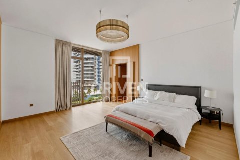 Снять в аренду квартиру в Jumeirah Bay Island, Джумейра, Дубай: 1 спальня, 150.41м², № 127915 - фото 17