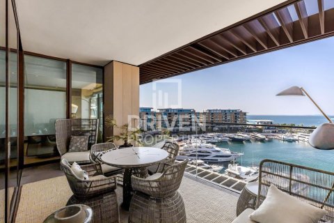 Apartment in Jumeirah Bay Island, Jumeirah, Dubai 2 bedrooms, 208.57 sq.m. № 127910 - photo 15