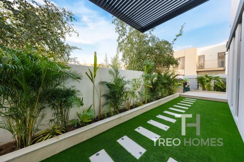 Townhouse in Tilal Al Ghaf, Dubai 4 bedrooms, 219 sq.m. № 16795 - photo 3