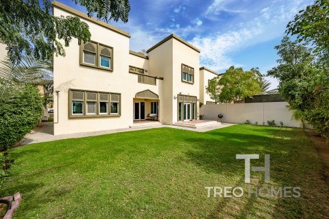 فيلا في Regional, Jumeirah Park, دبي 3 غرف نوم, 285 م² رقم 16786 - صورة 1
