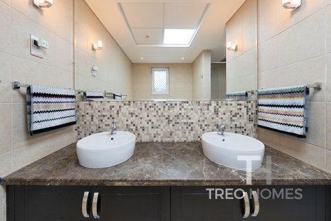 فيلا في Regional, Jumeirah Park, دبي 3 غرف نوم, 285 م² رقم 16786 - صورة 21