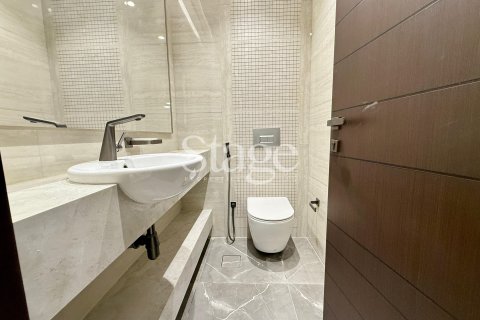 Apartamento en NOBLES TOWER en Business Bay, Dubai, 2 dormitorios, 111 m², № 123037 - foto 8